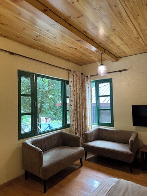 Deluxe Double Room | Living area - Latitude 29 by The Lake Resort (Nainital)