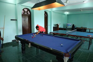 Billiards - Magsons Resorts (Chhata)