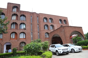 Front of property - Magsons Resorts (Chhata)