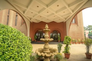 Property entrance - Magsons Resorts (Chhata)