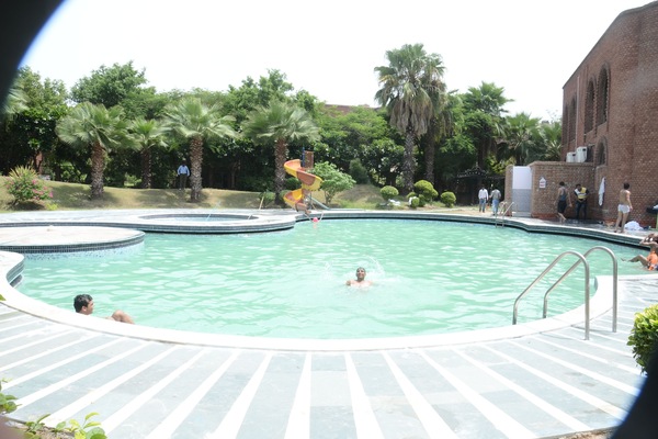 Piscina externa