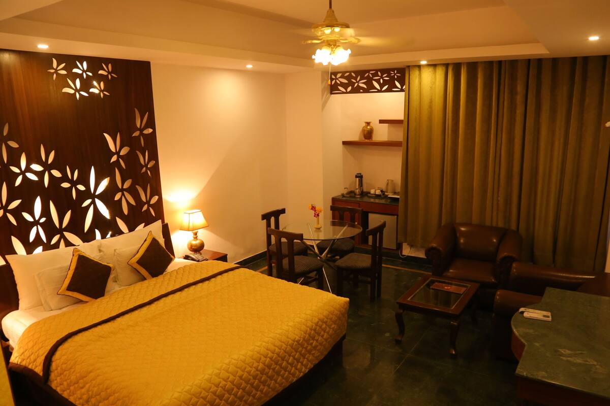 Minibar, in-room safe, desk, free rollaway beds