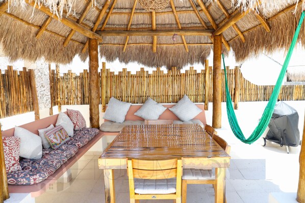 Penthouse, 2 Bedrooms | Outdoor dining