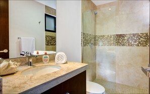 Apartment, 2 Schlafzimmer | Badezimmer | Dusche, Haartrockner, Handtücher