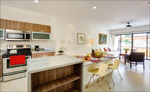 Apartment, 2 Bedrooms | Private kitchen | Fridge, microwave, oven, stovetop - Anita 2 bedroom apartment sleeps 5 (Tulum)