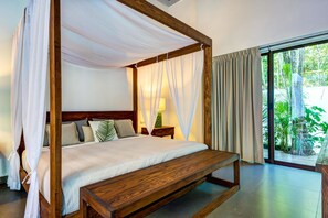 Casa, 4 quartos, piscina particular | 4 quartos, roupas de cama premium, escrivaninha, berços grátis