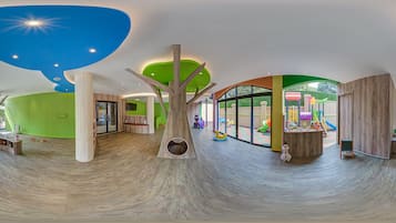 Children’s play area – outdoor
