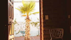 ห้องดับเบิล, เตียงเดี่ยว 2 เตียง | โต๊ะทำงาน, เตารีด/โต๊ะรีดผ้า, Wi-Fi ฟรี, ผ้าปูที่นอน