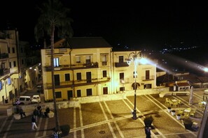 Esterni