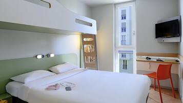 Standardzimmer, 1 Doppelbett | Schreibtisch, Verdunkelungsvorhänge, schallisolierte Zimmer