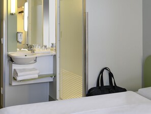 Basic Room, 2 Single Beds, Non Smoking | Desk, blackout curtains, soundproofing, free WiFi - Ibis Budget Muenchen City Olympiapark (Munich)