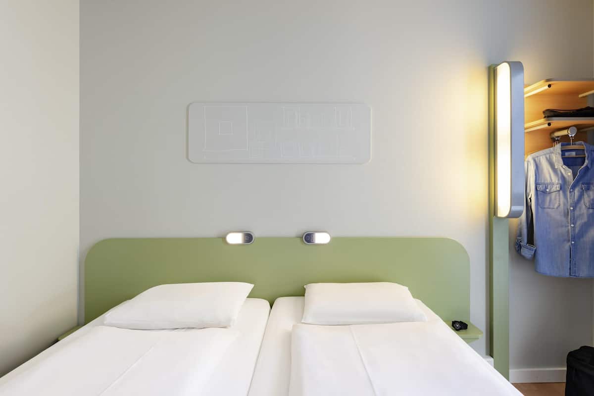 Room, 2 Single Beds