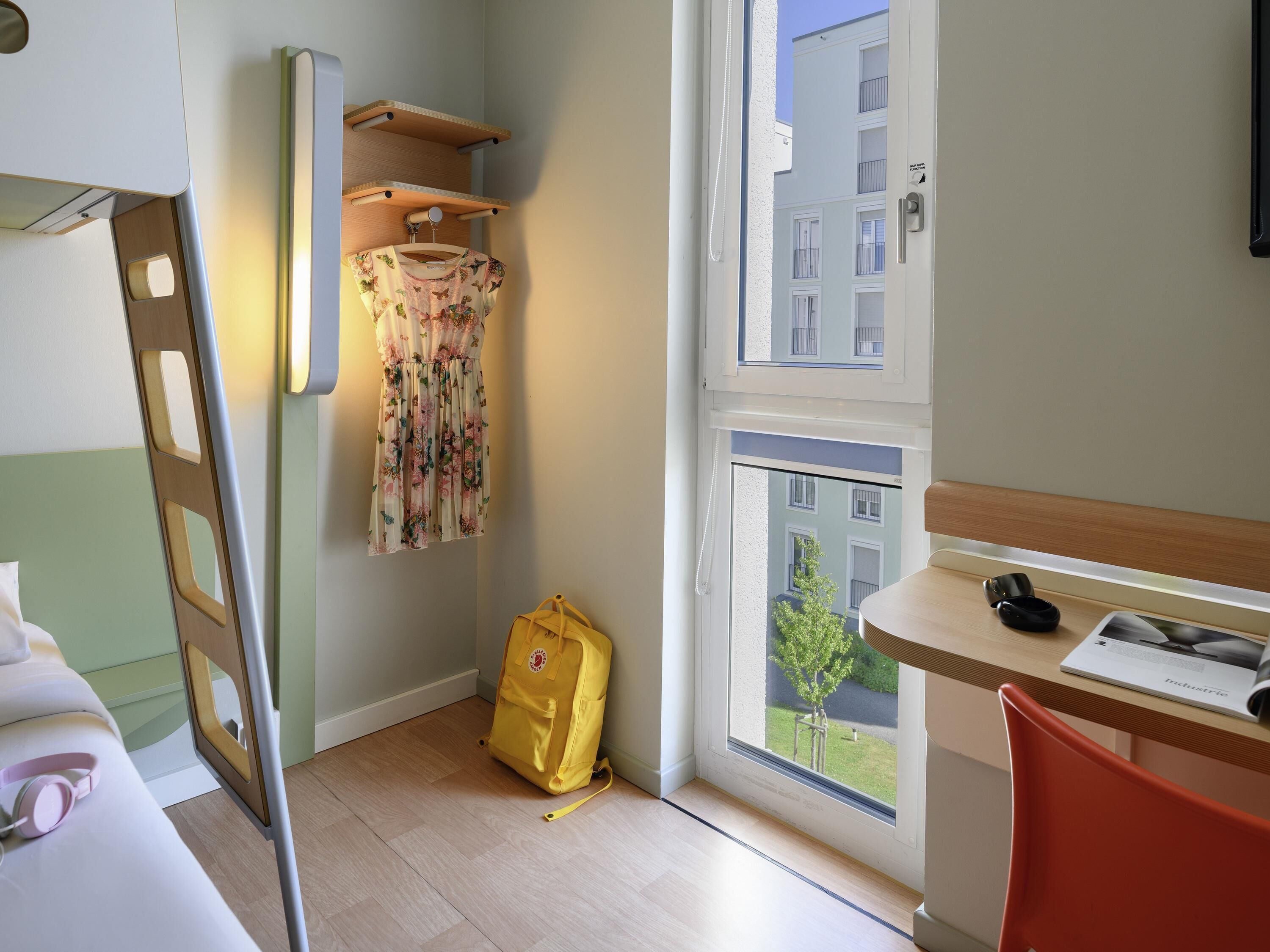 Habitación estándar, 1 cama matrimonial | Escritorio, cortinas blackout, insonorización y wifi gratis 