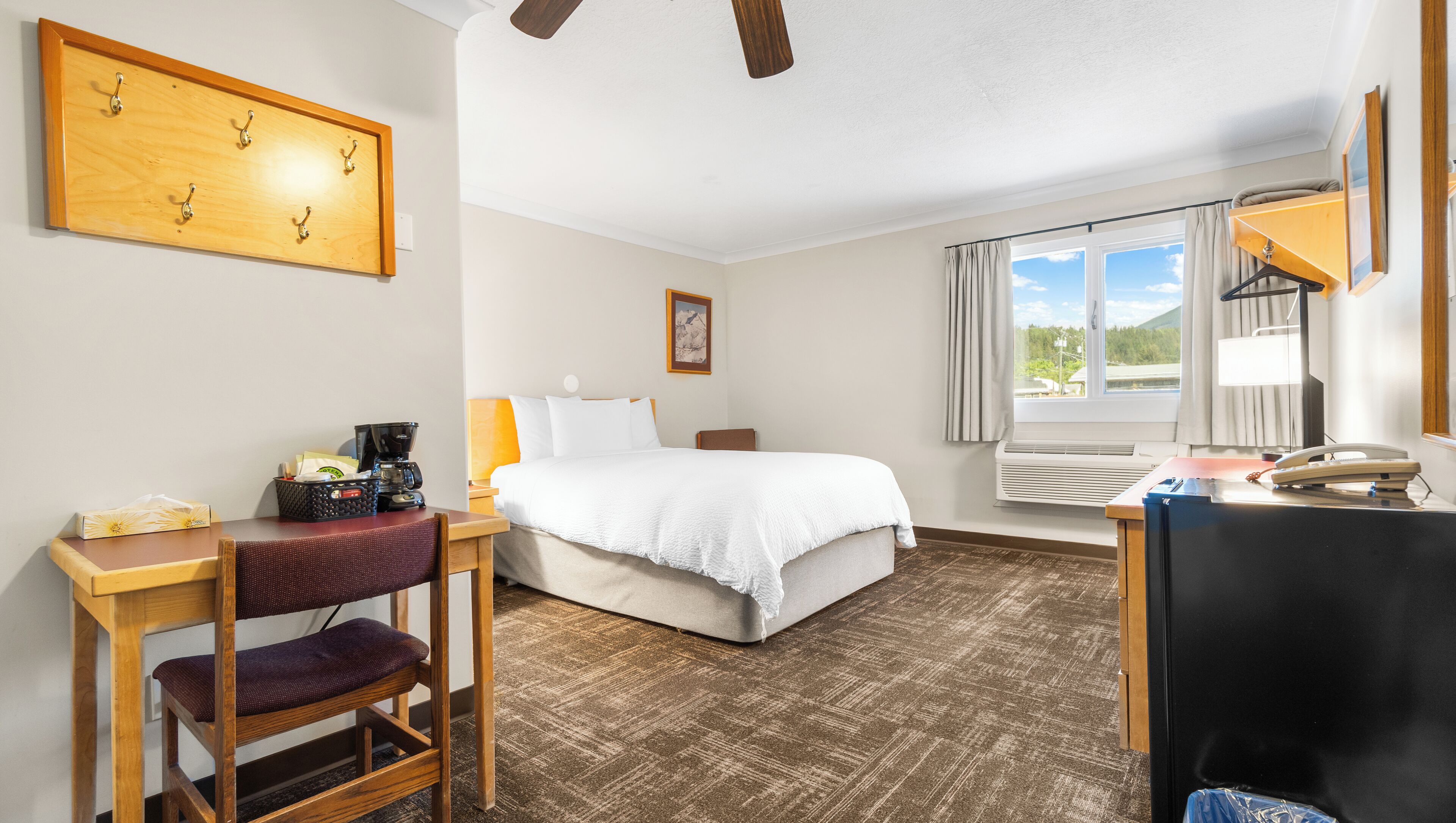 In-room safe, free WiFi, bed sheets