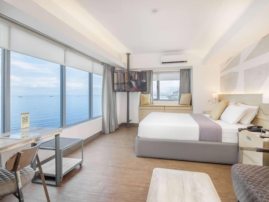 Suite, 1 kingsize bed, niet-roken (Sunset Suite) | Een kluis op de kamer, een bureau, gratis wifi, beddengoed