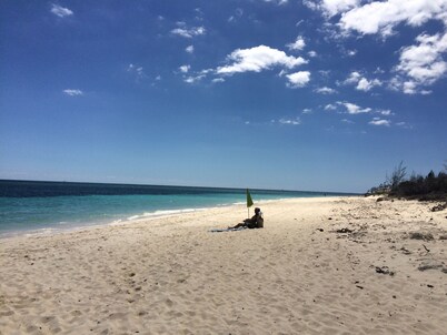 Beachfront condo directly on Grand Bahama's beautiful Coral Beach