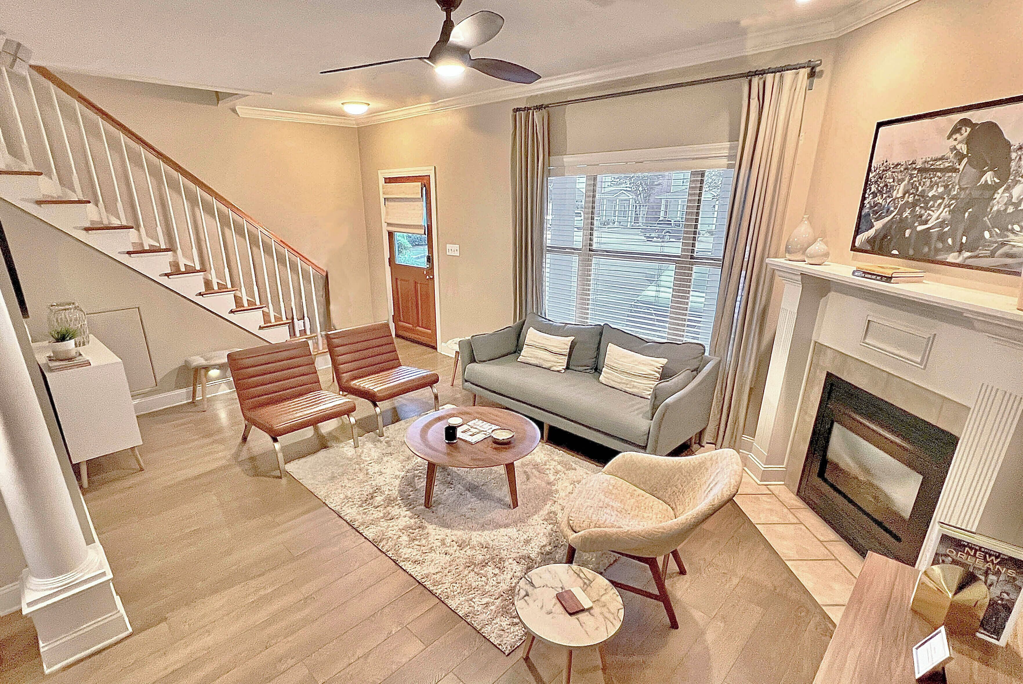 Smart TV, lareira, DVD player