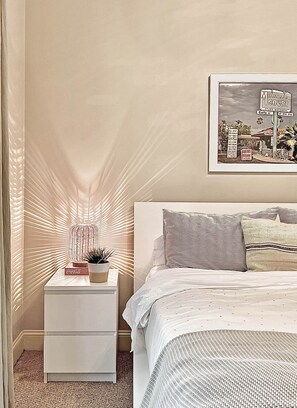 3 chambres, fer et planche à repasser, Wi-Fi gratuit, draps fournis