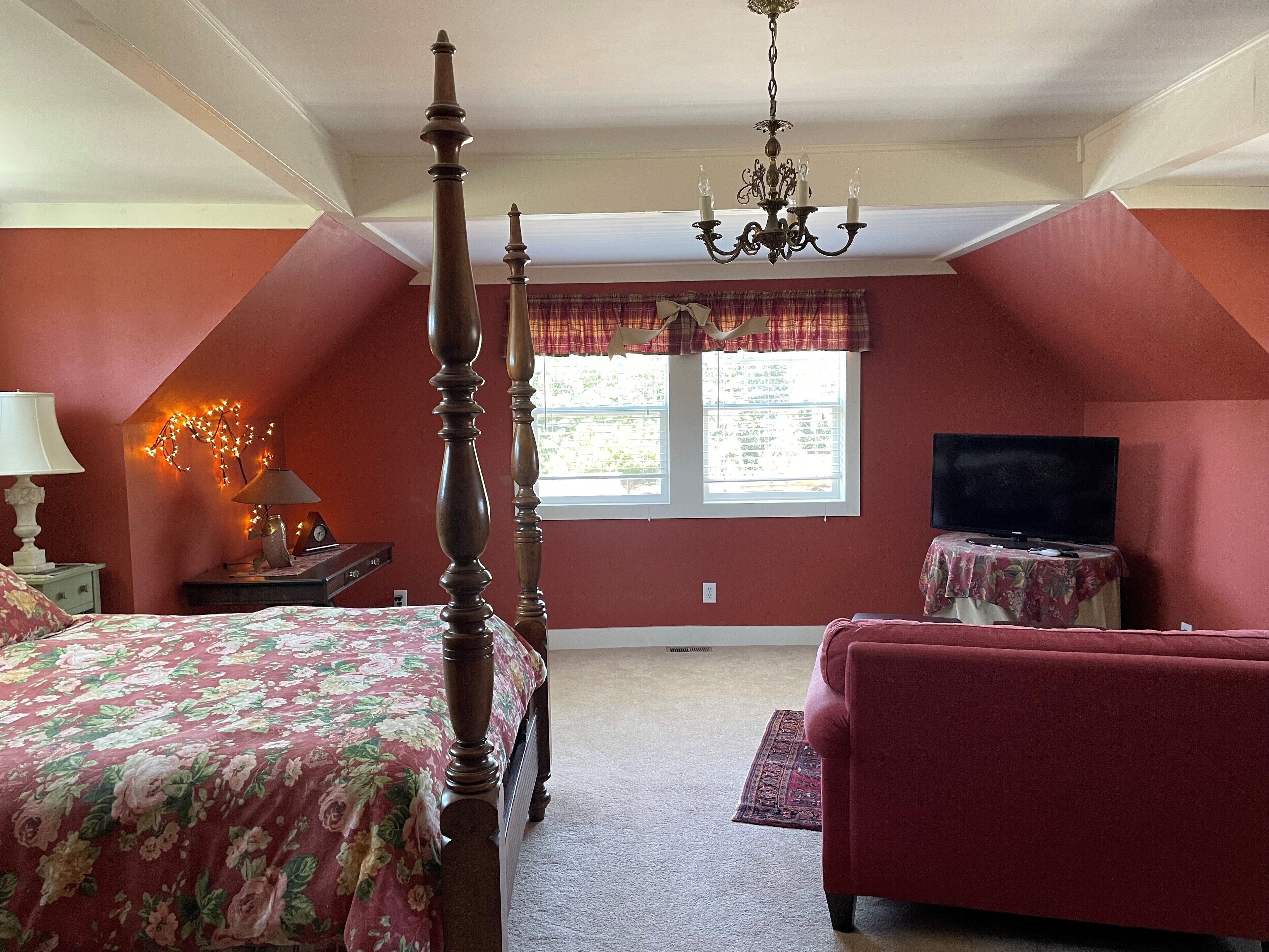 2 habitaciones, escritorio, tabla de planchar con plancha y wifi gratis 