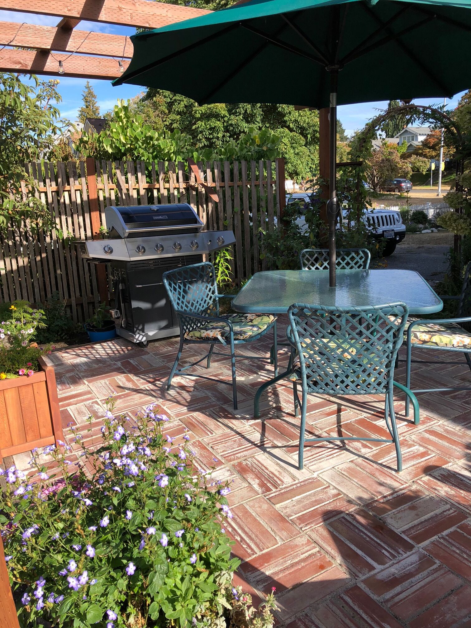 屋外ダイニングエリア