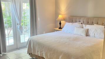 1 habitación, tabla de planchar con plancha, wifi gratis y ropa de cama