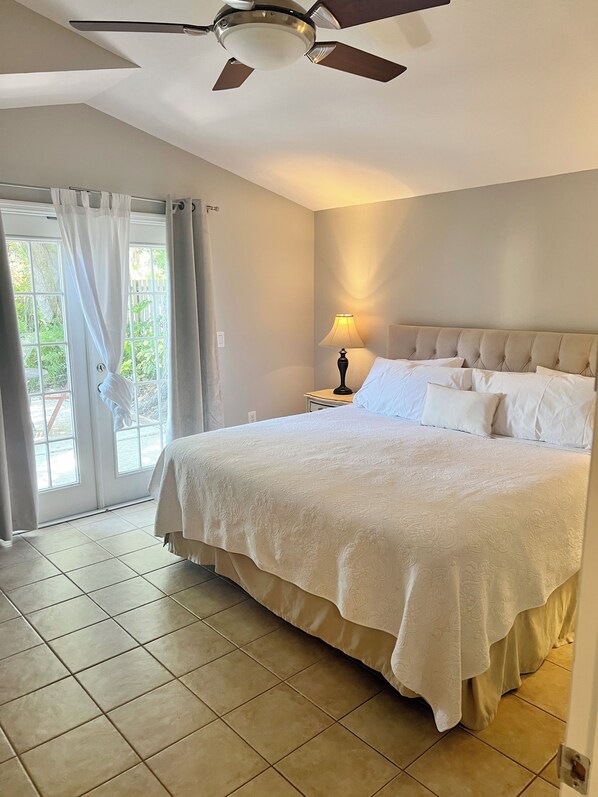 1 habitación, tabla de planchar con plancha, wifi gratis y ropa de cama 