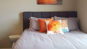 2 bedrooms, iron/ironing board, travel cot, WiFi