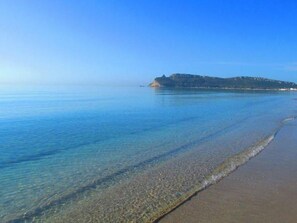 Beach nearby, beach towels - House with garden (Capitana)