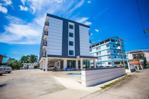 Front of property - The Bed Hotel (Phitsanulok)