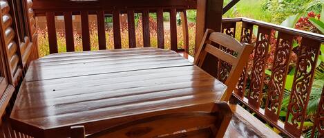 Wooden Bungalow | Balkong