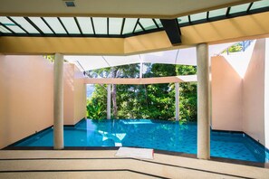Piscine couverte