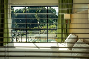 Superior Room with Balcony | In-room safe, desk, laptop workspace, soundproofing - Hotel on Hilltop (Kathu)