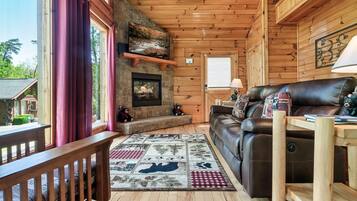 智能電視、壁爐、電子遊戲