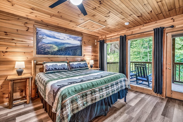 3 bedrooms, iron/ironing board, travel crib, free WiFi