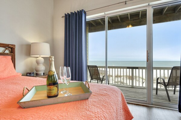 6 chambres, fer et planche à repasser, lit parapluie, Wi-Fi gratuit