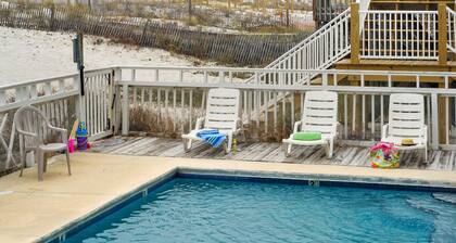Gulf front home with pool on the beach & pet friendly
