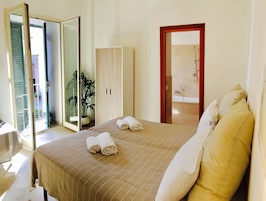 Standard Triple Room | Memory foam beds, iron/ironing board, free WiFi, bed sheets