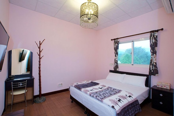 Standard Double Room (Honeymoon) | Desk, soundproofing, free WiFi