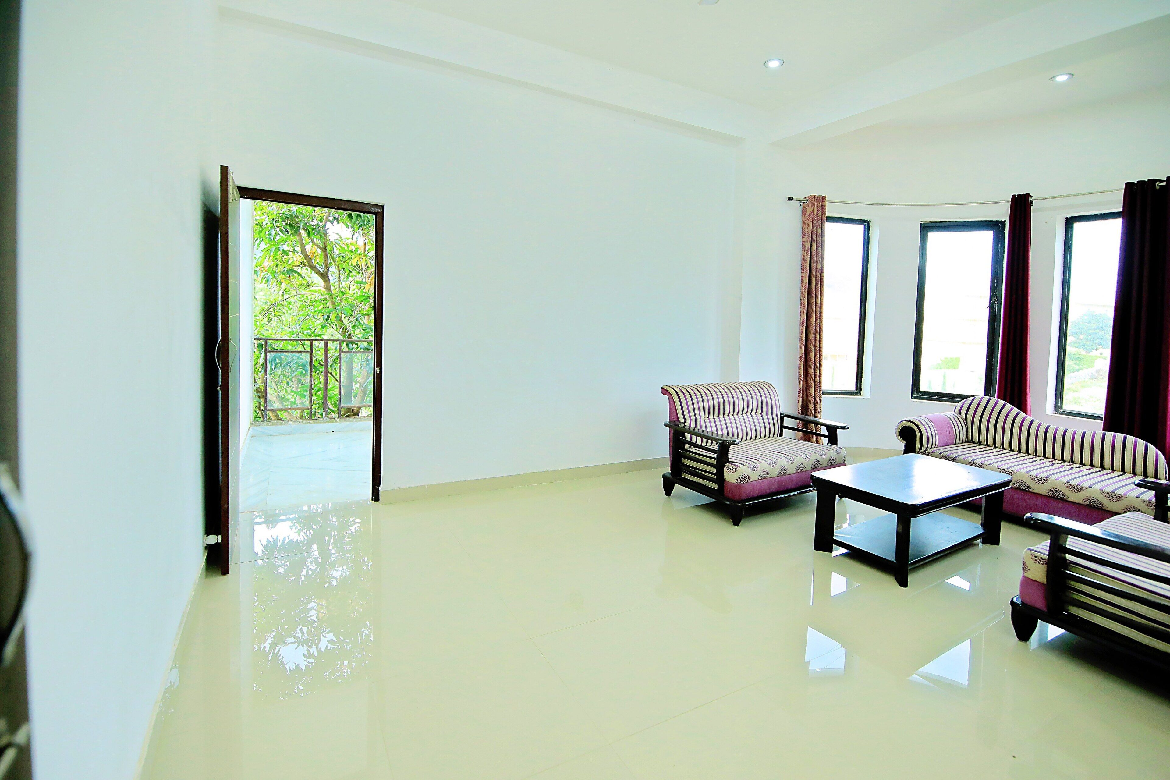 Lake View Suite Room