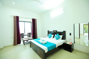 Superior Double Room | Premium bedding, desk, blackout drapes, rollaway beds - Rang Bhawan Inn- A Lake View Hotel (Kumbhalgarh)