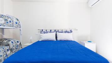 Quadruple Room, Ensuite | Iron/ironing board, free WiFi