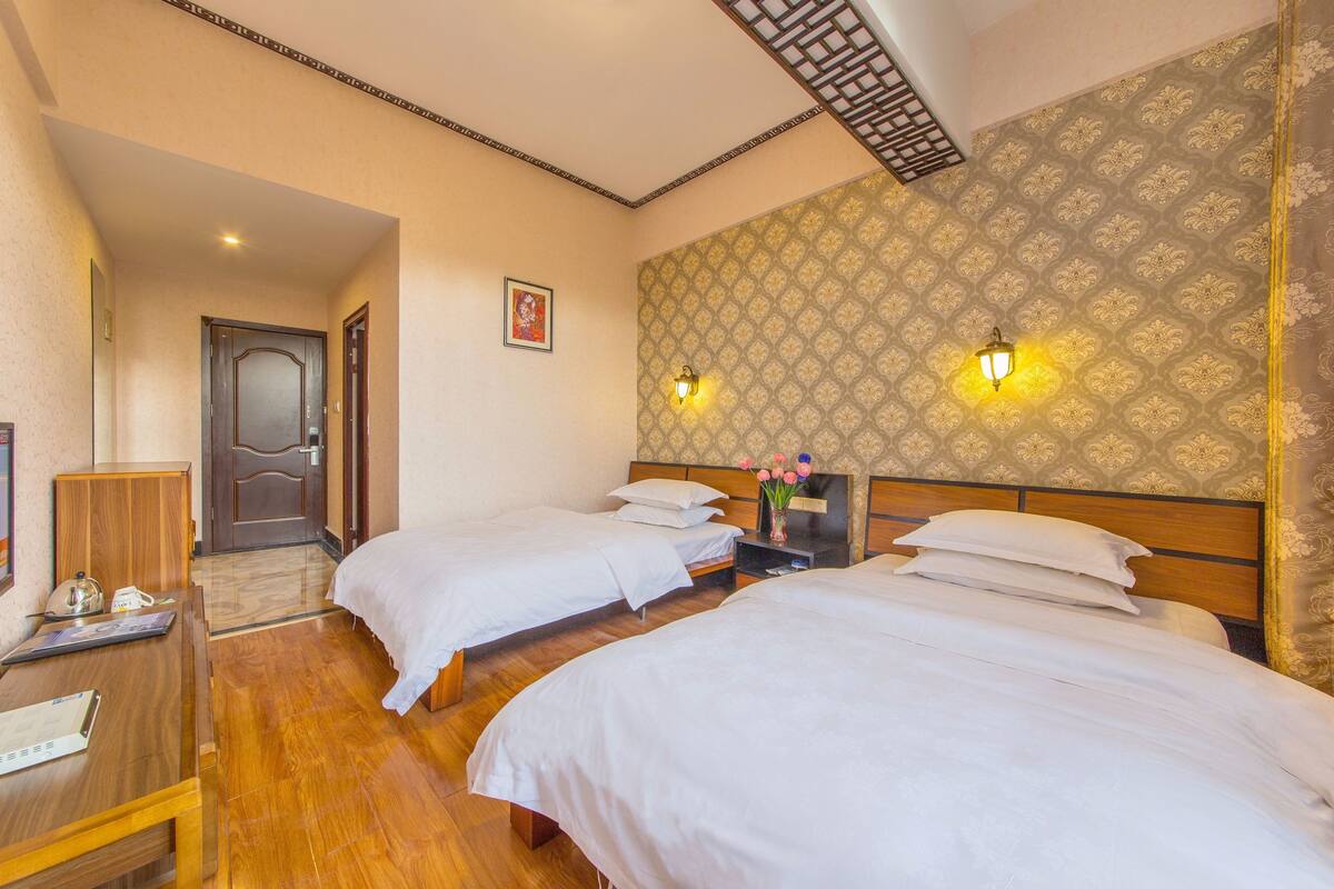 Superior Twin Room | Desk, blackout curtains, iron/ironing board, free WiFi