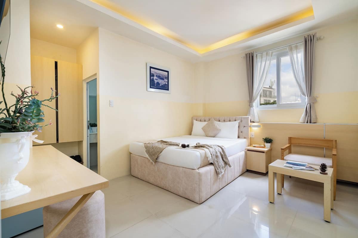 Dobbeltrom – junior | Minibar, skrivebord, lydisolert og wi-fi (inkludert)