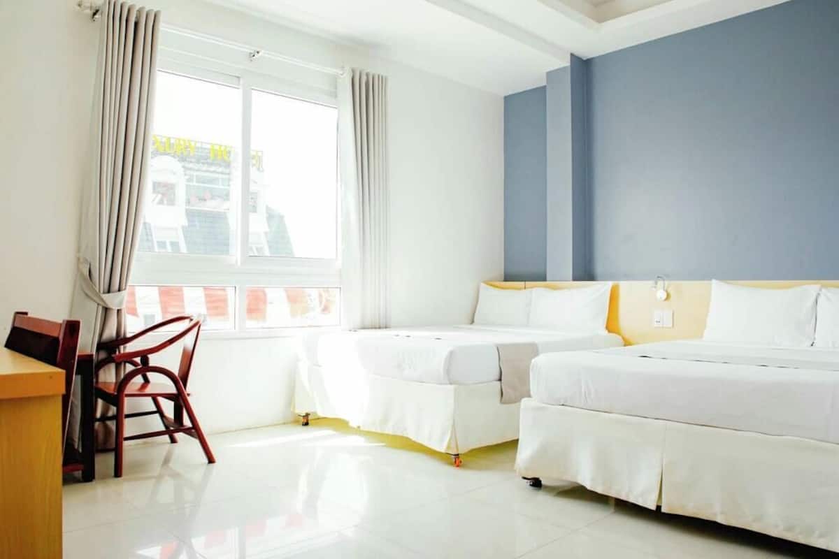 Minibar, desk, soundproofing, free WiFi