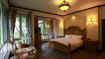 Villa, 5 Schlafzimmer, Seeblick | 5 Schlafzimmer, Schreibtisch, Bügeleisen/Bügelbrett, kostenloses WLAN