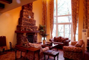 Villa, 5 Schlafzimmer, Seeblick | Wohnzimmer