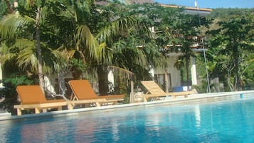 Utomhuspool