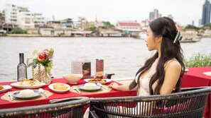 Breakfast, lunch, dinner and brunch served  - Amdaeng Bangkok Riverside Hotel (Bangkok)