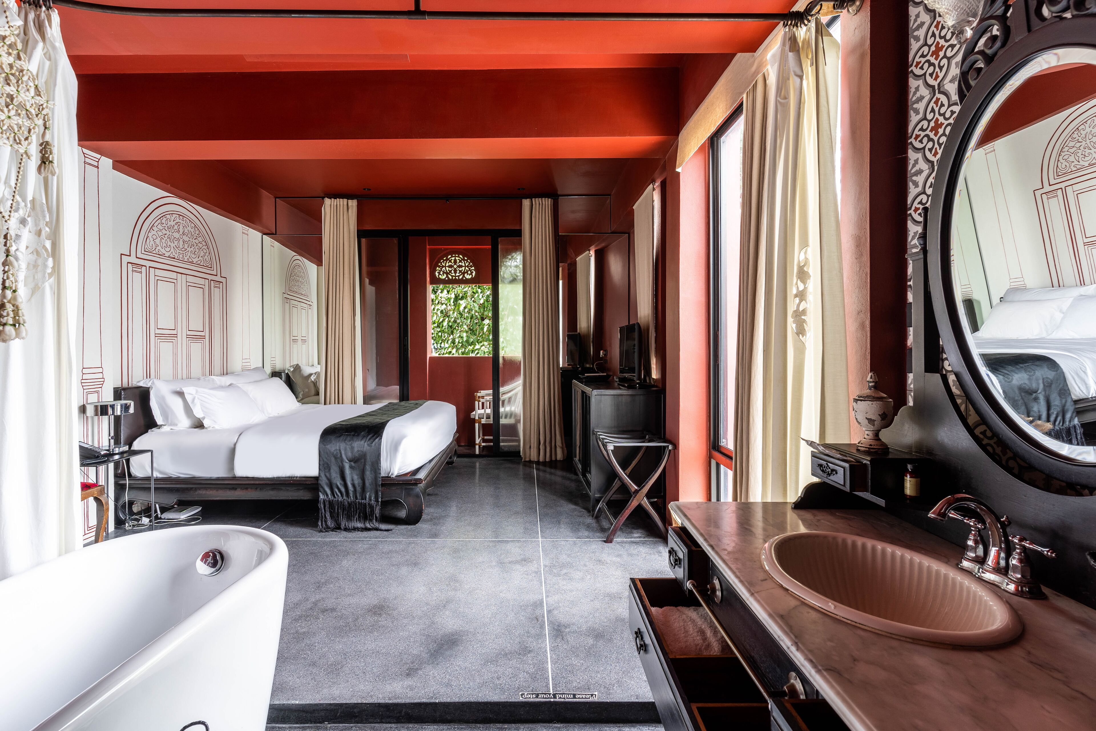 deluxe balcony | minibar, in-room safe, soundproofing, rollaway beds