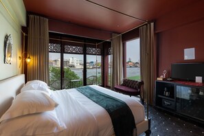 Riverside Grand Deluxe | Minibar, una cassaforte in camera, insonorizzazione